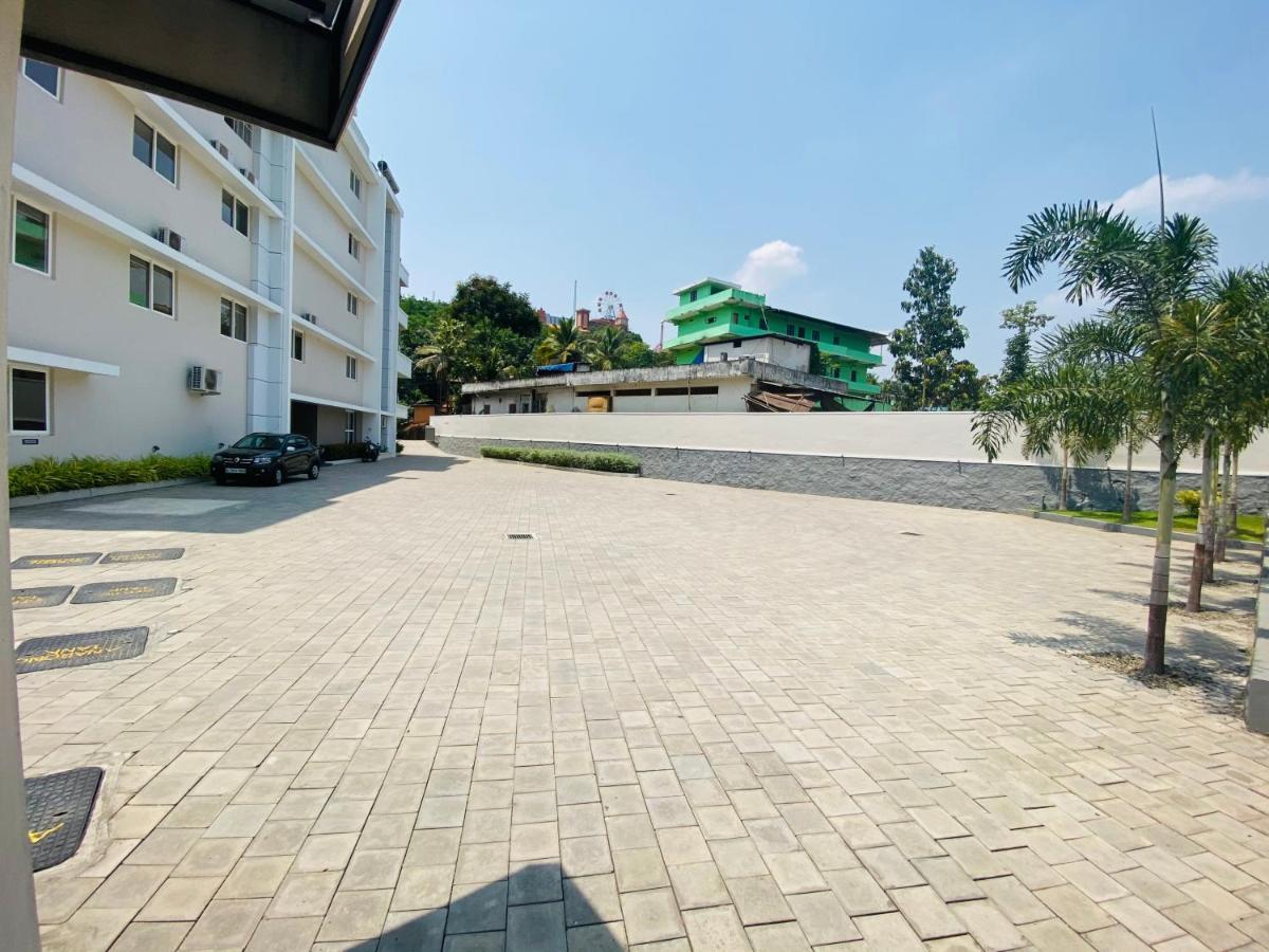 Hill Heights Hotel Kochi Exterior photo